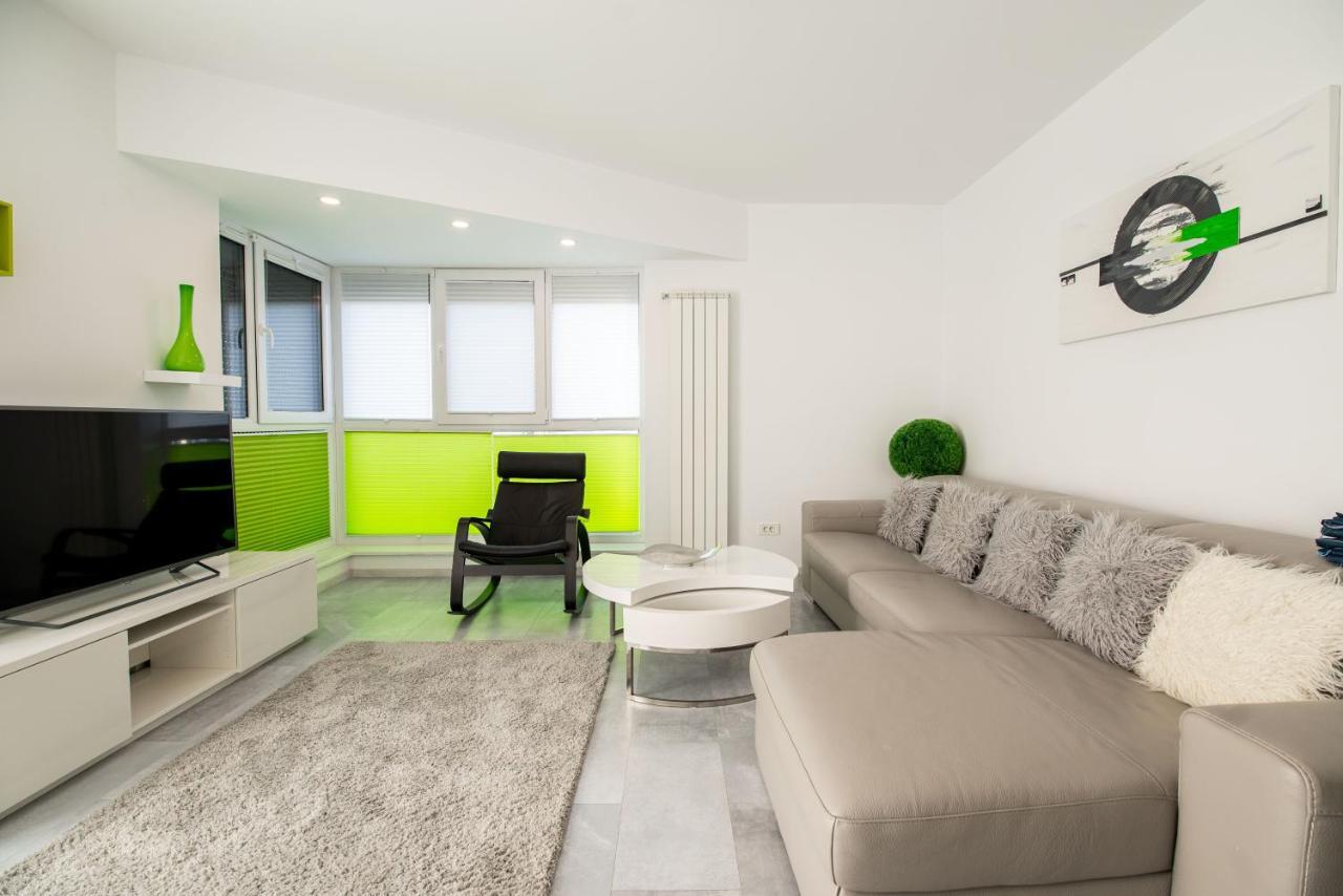 דירה Luxury Westpark 2 With View בוקרשט
