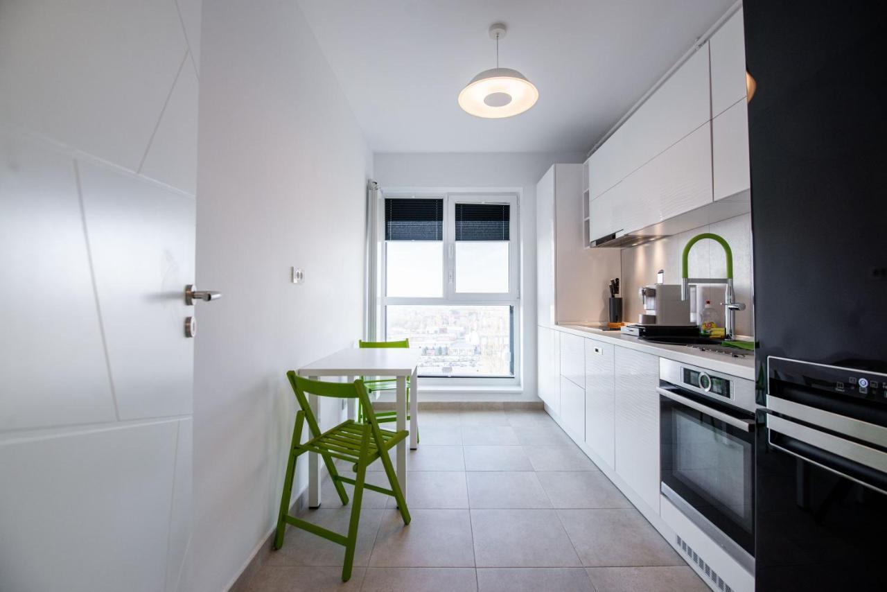 Apartment Luxury Westpark 2 With View Bucharest