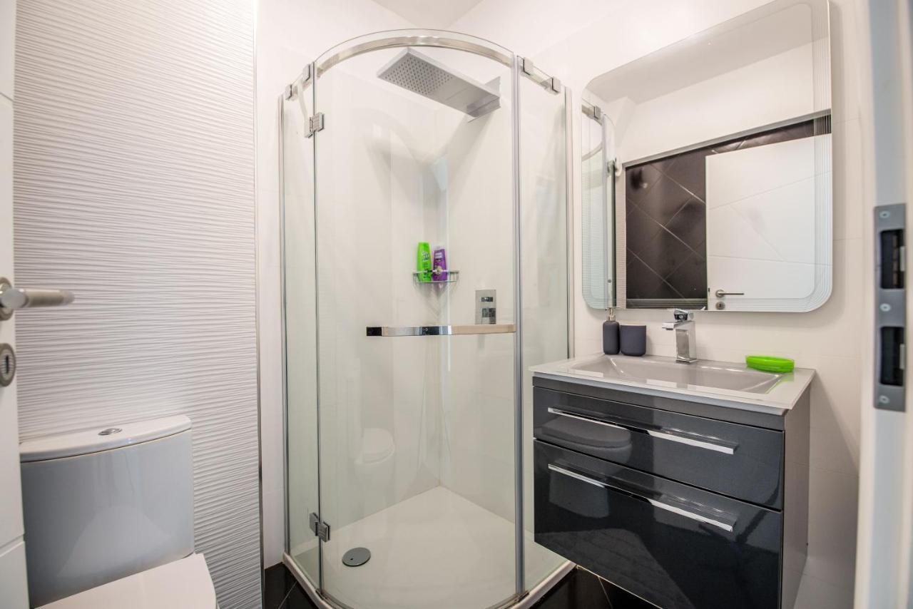 Luxury Westpark 2 With View בוקרשט