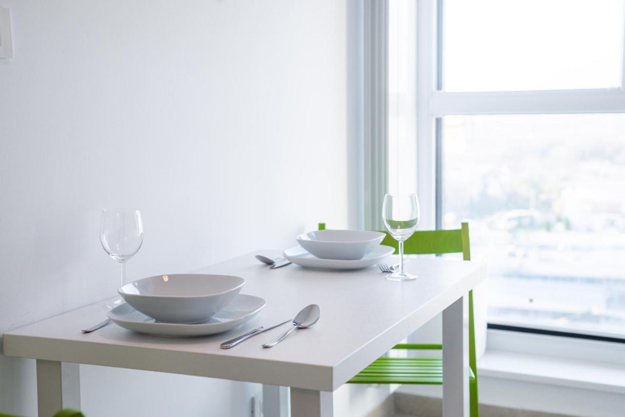 Luxury Westpark 2 With View דירה בוקרשט